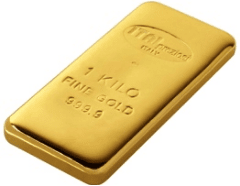 Un lingotto d'oro lucido del peso di 1 chilogrammo è raffigurato su uno sfondo bianco. Il lingotto reca sulla superficie l'iscrizione 1 KILO FINE GOLD 999.9.